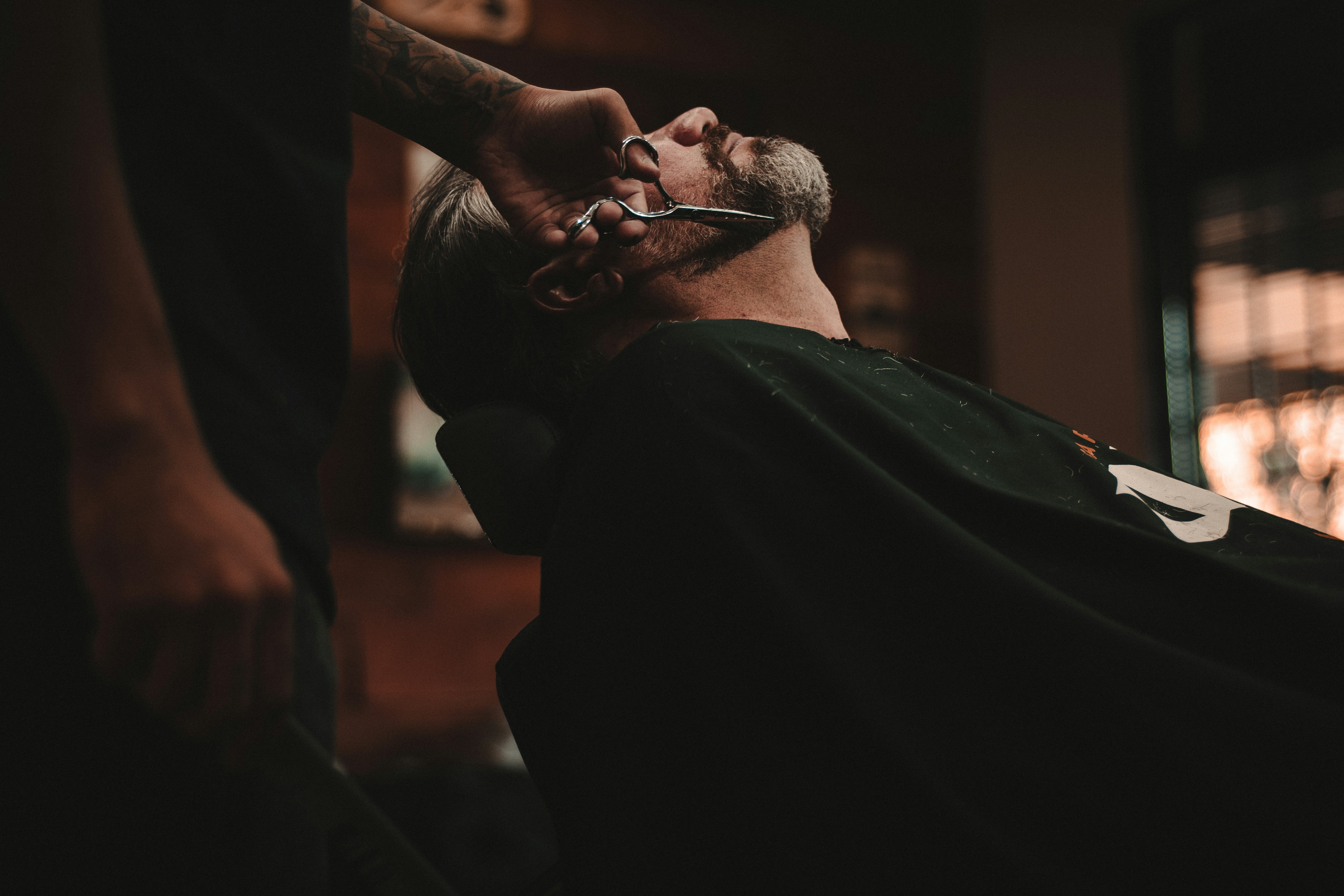 Beard trim with scissors